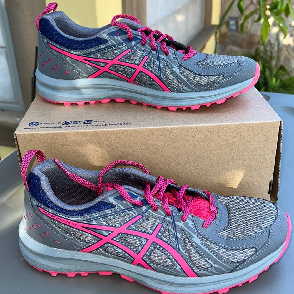 Women’s ASICS Frequent Trail Sz 8.5